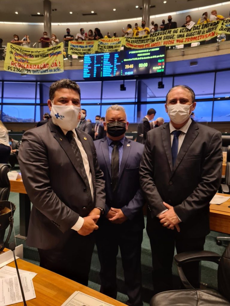 Câmara derruba veto da reestruturação das carreiras